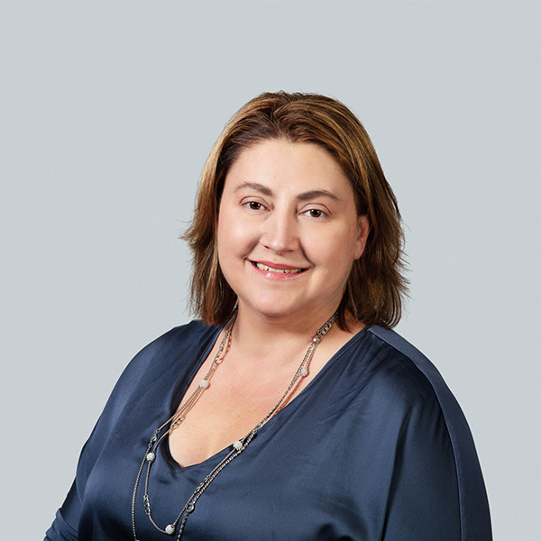 Leslie Duchene headshot