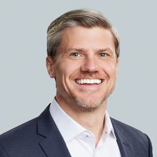 Steve McGuire Headshot